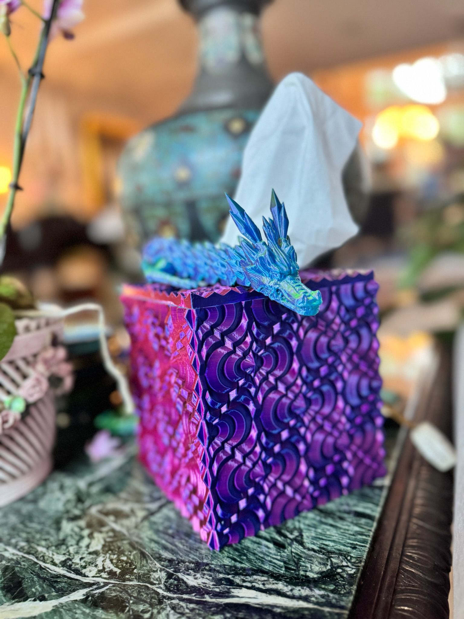 Combo de caja de pañuelos y dragón flexible